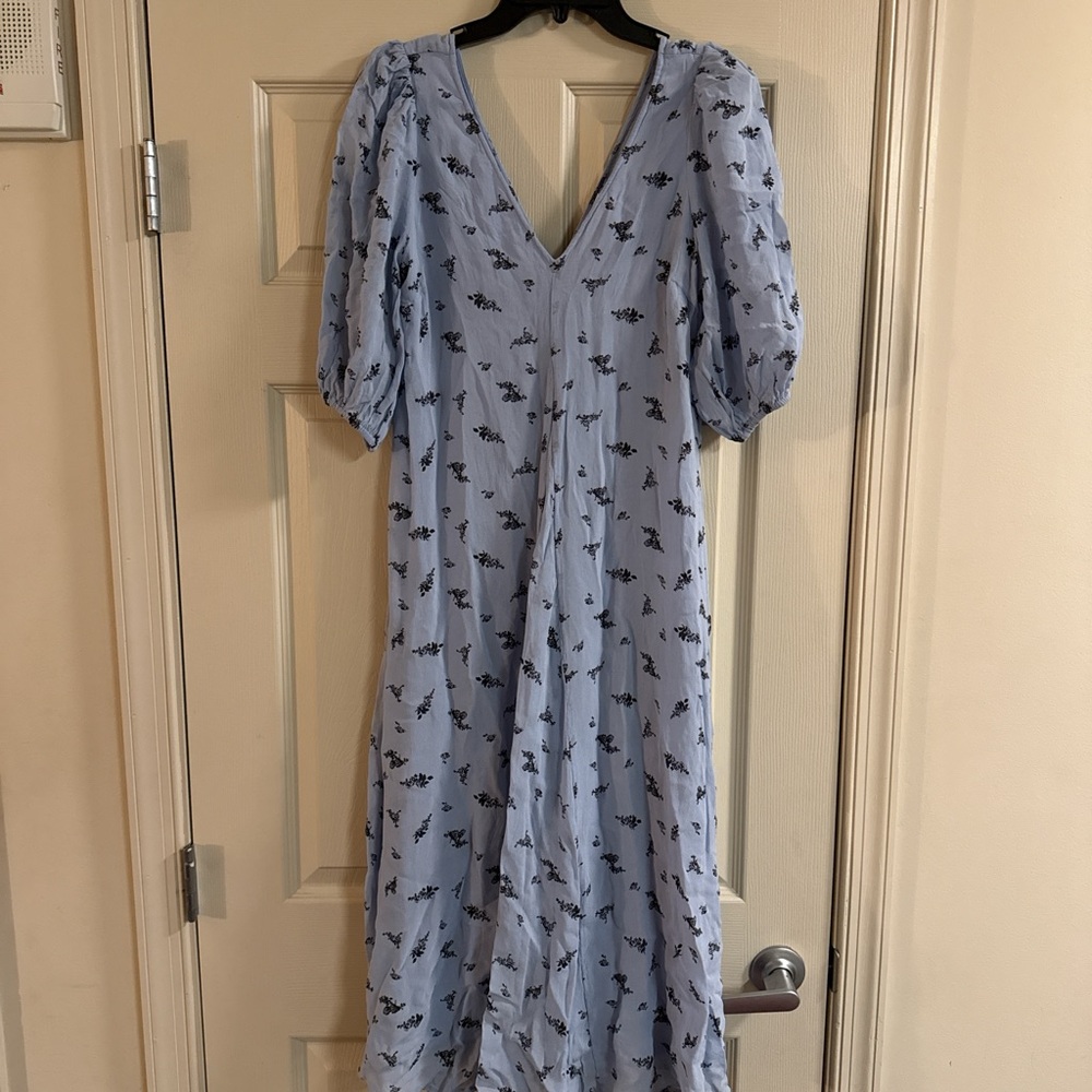 Elegant Blue Floral Dress